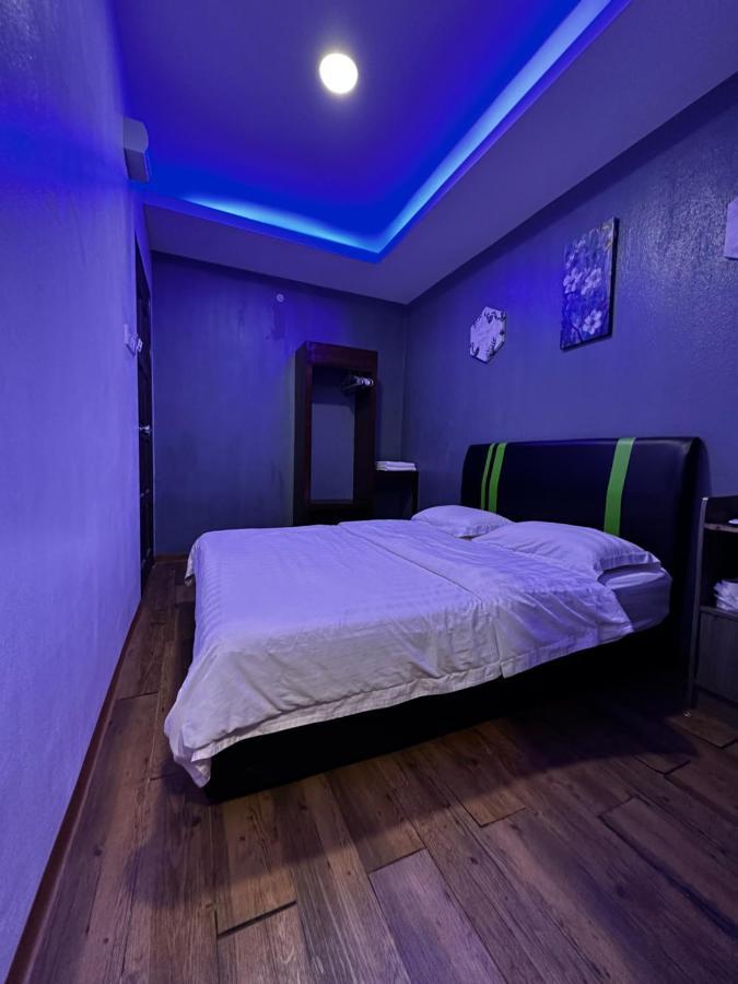 Cow B Homestay Semporna Exteriör bild